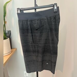 Lululemon 11 inch Core Shorts size Medium